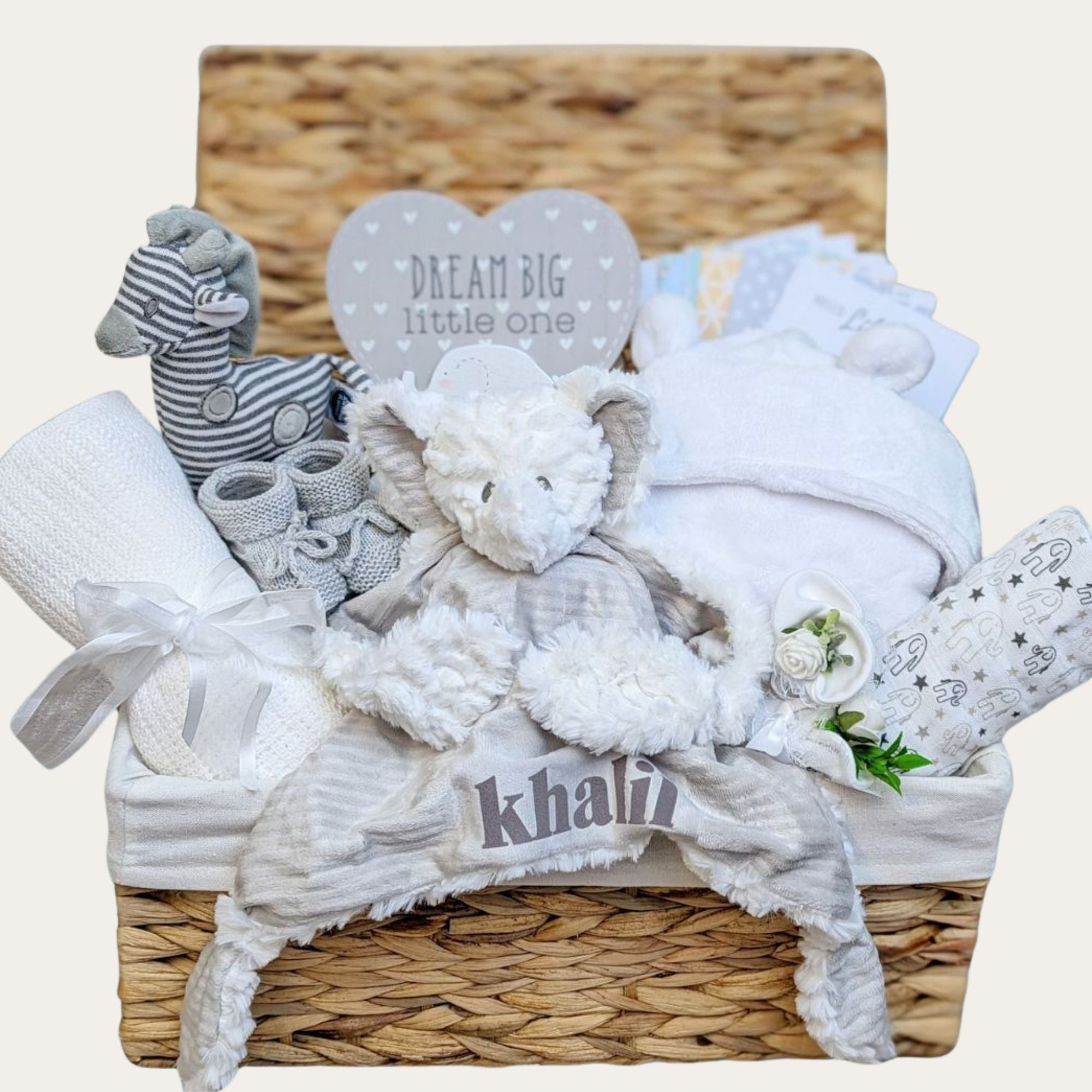 Things to fashion put in a baby hamper