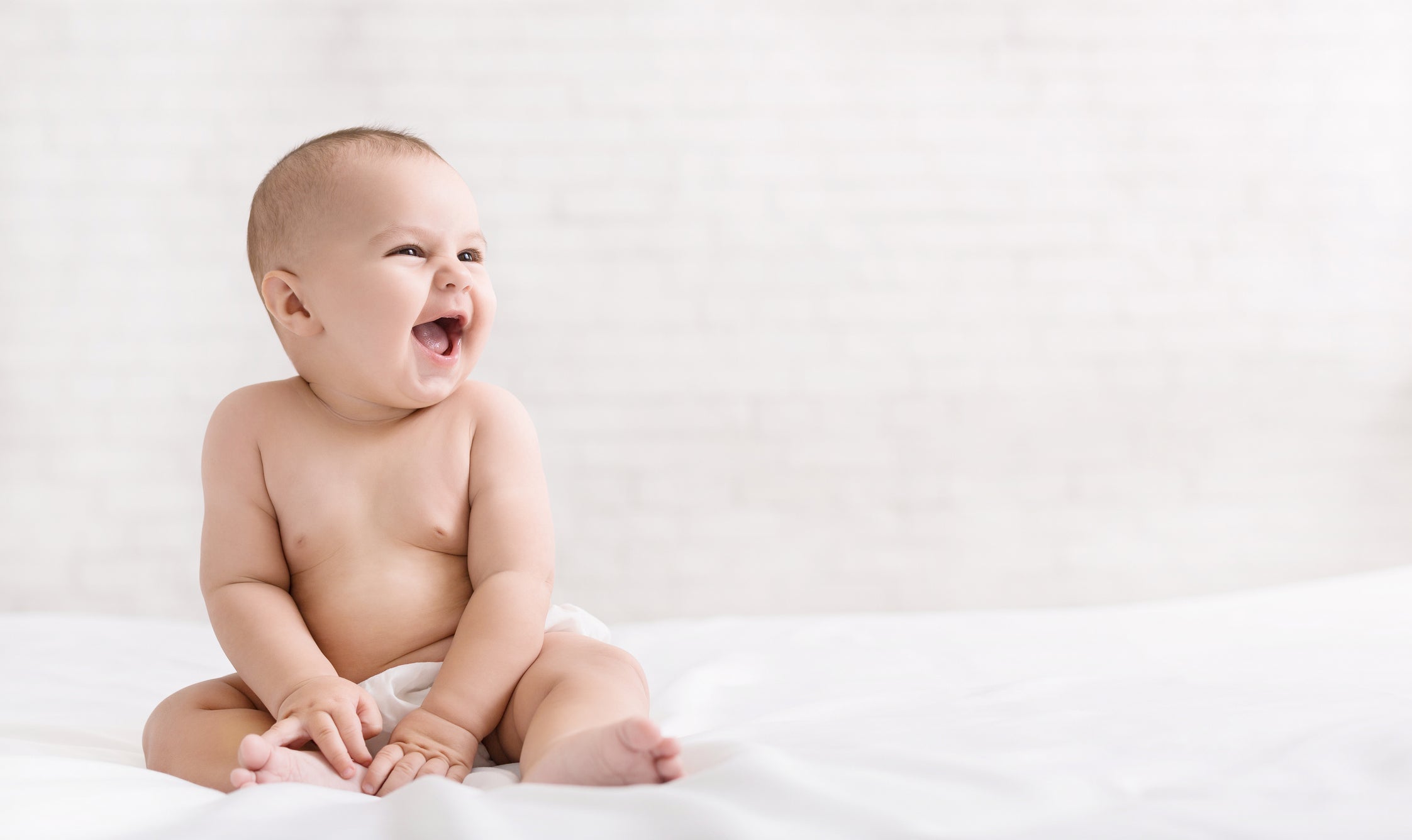 Caring for your baby’s delicate skin: Five essential tips for new parents