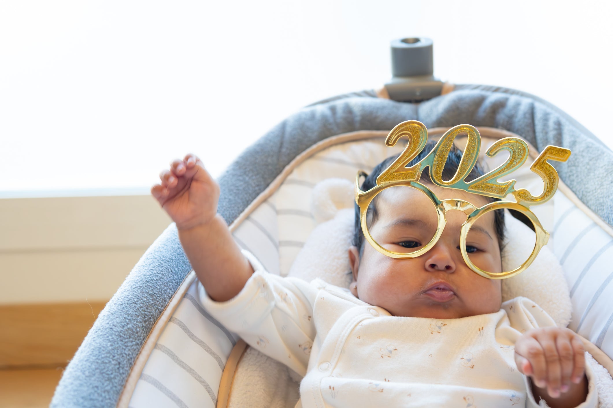 FROM NAPPIES TO NEW GOALS:  WHY RESOLUTIONS ARE A GIFT FOR NEW MUMS