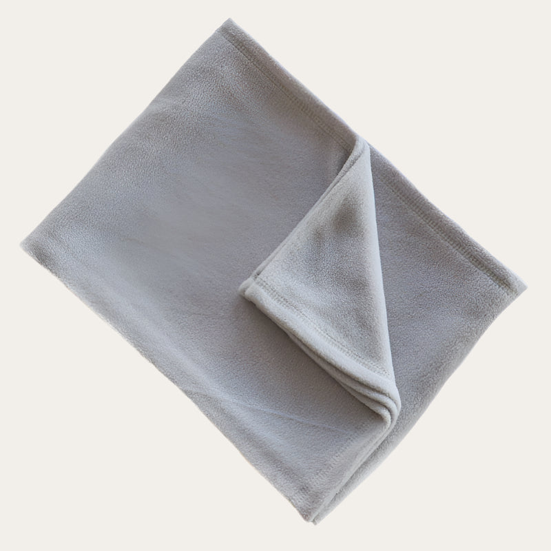 Personalisable baby plain grey fleece blanket wrap – 75 x 100cm.