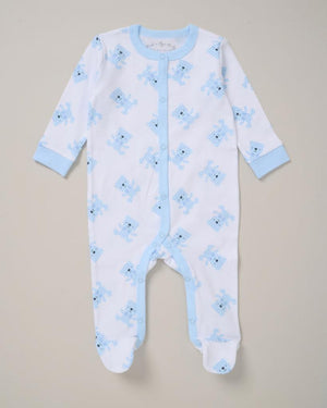 baby boy clothing set with bear theme.