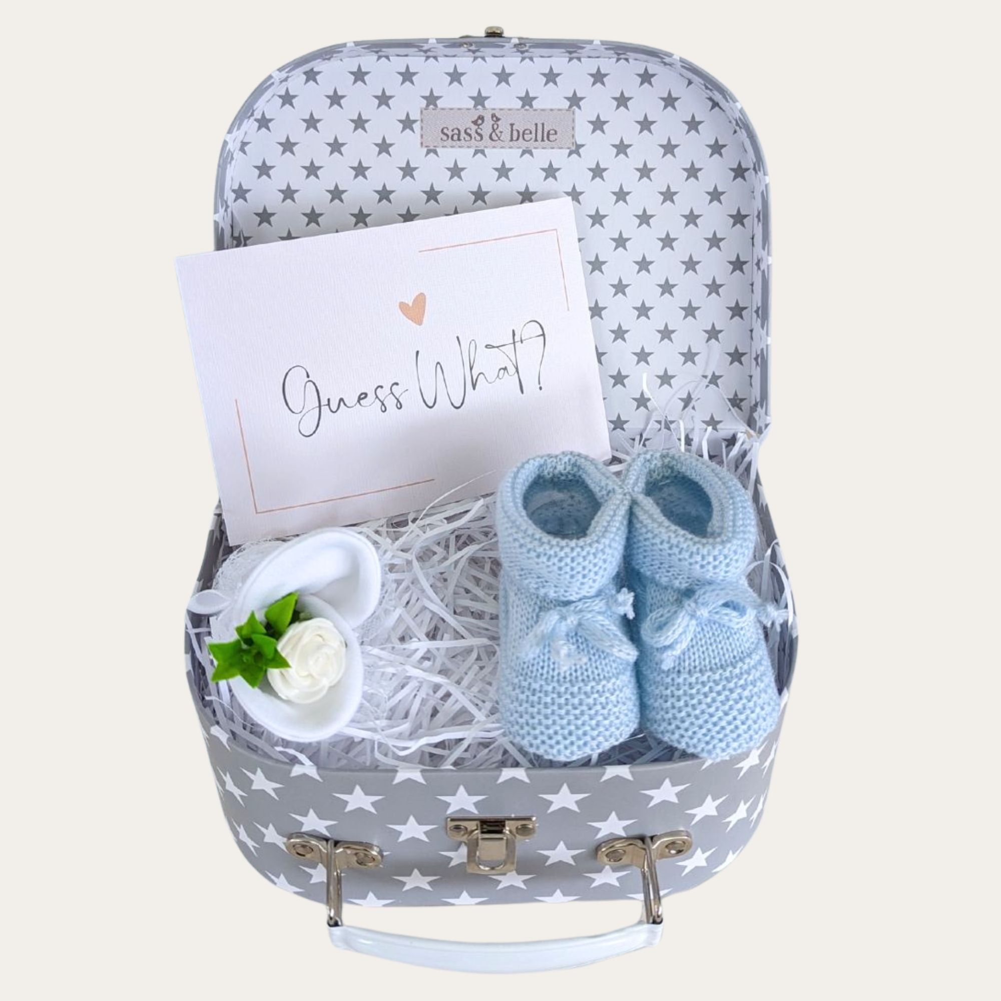 baby reveal gift box, it's a baby boy.