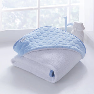 Oekotex certified soft blue hooded towel with a soft marshmallow print patter on the hood.  