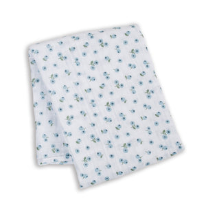 Large cotton muslin swaddle blanket with blueberry  print measuring 100 x 100cm which can be used as a swaddling blanket, nursing cover up, buggie cover or burp cloth