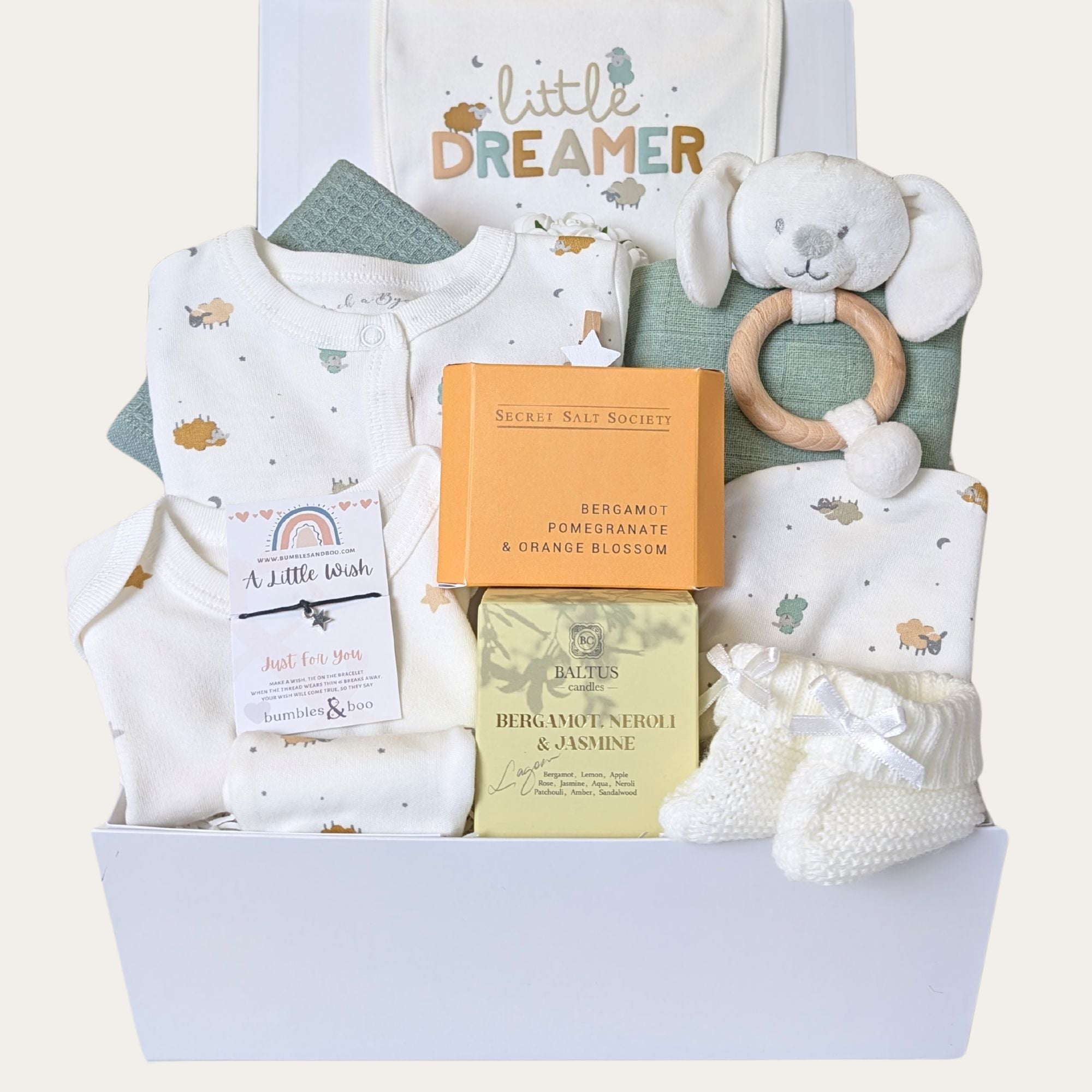 mum to be gift box with cotton clothing, muslin, flannel, bath salts, candle and gift for mum. bumbles and boo.