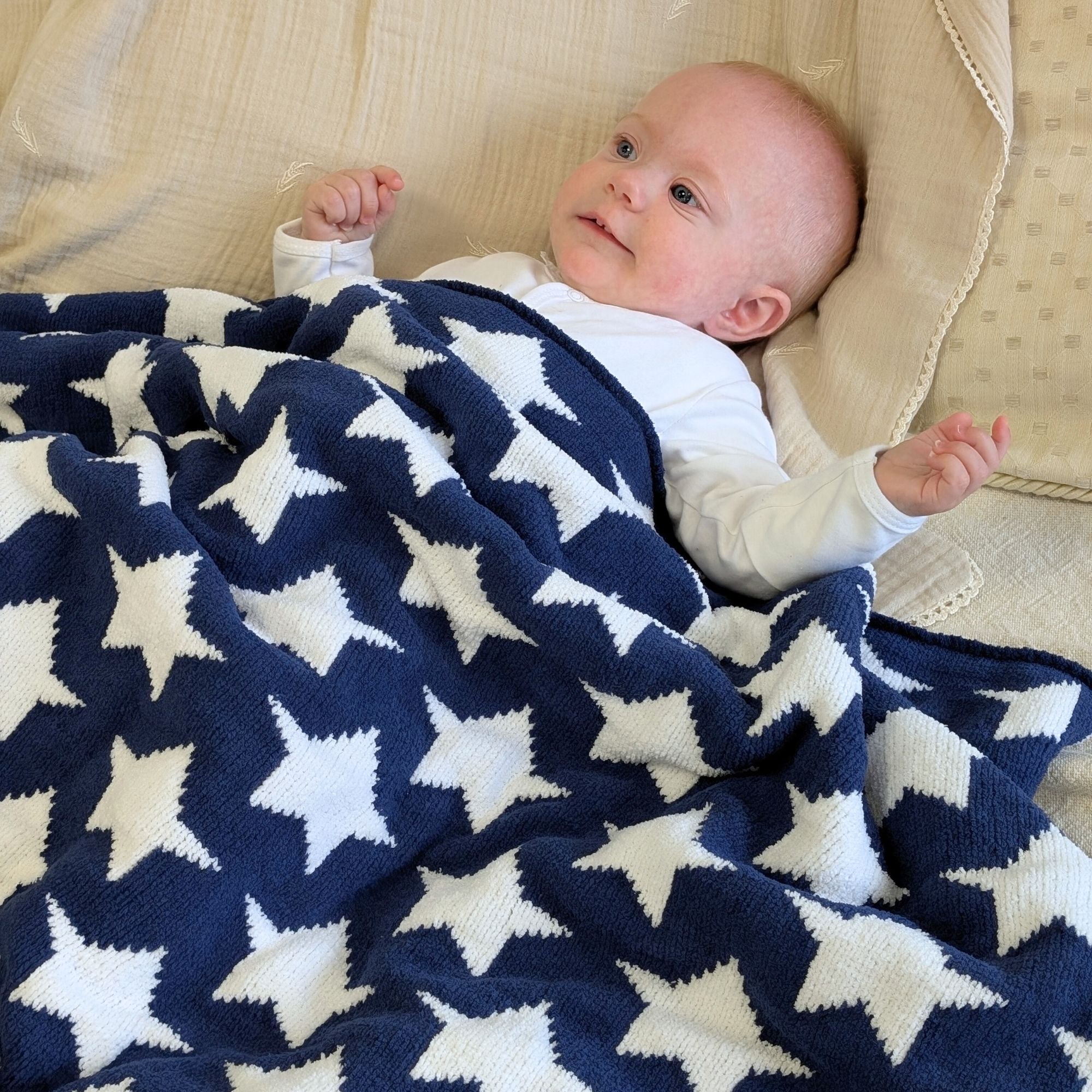 navy white baby stars blanket knit