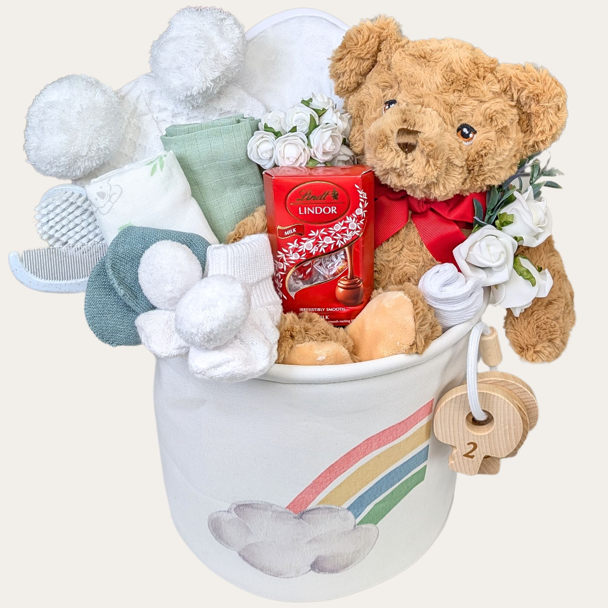 new mum hamper with teddy bear, hooded towel, muslins, brush and comb set and teething keys. Bumbles and Boo.