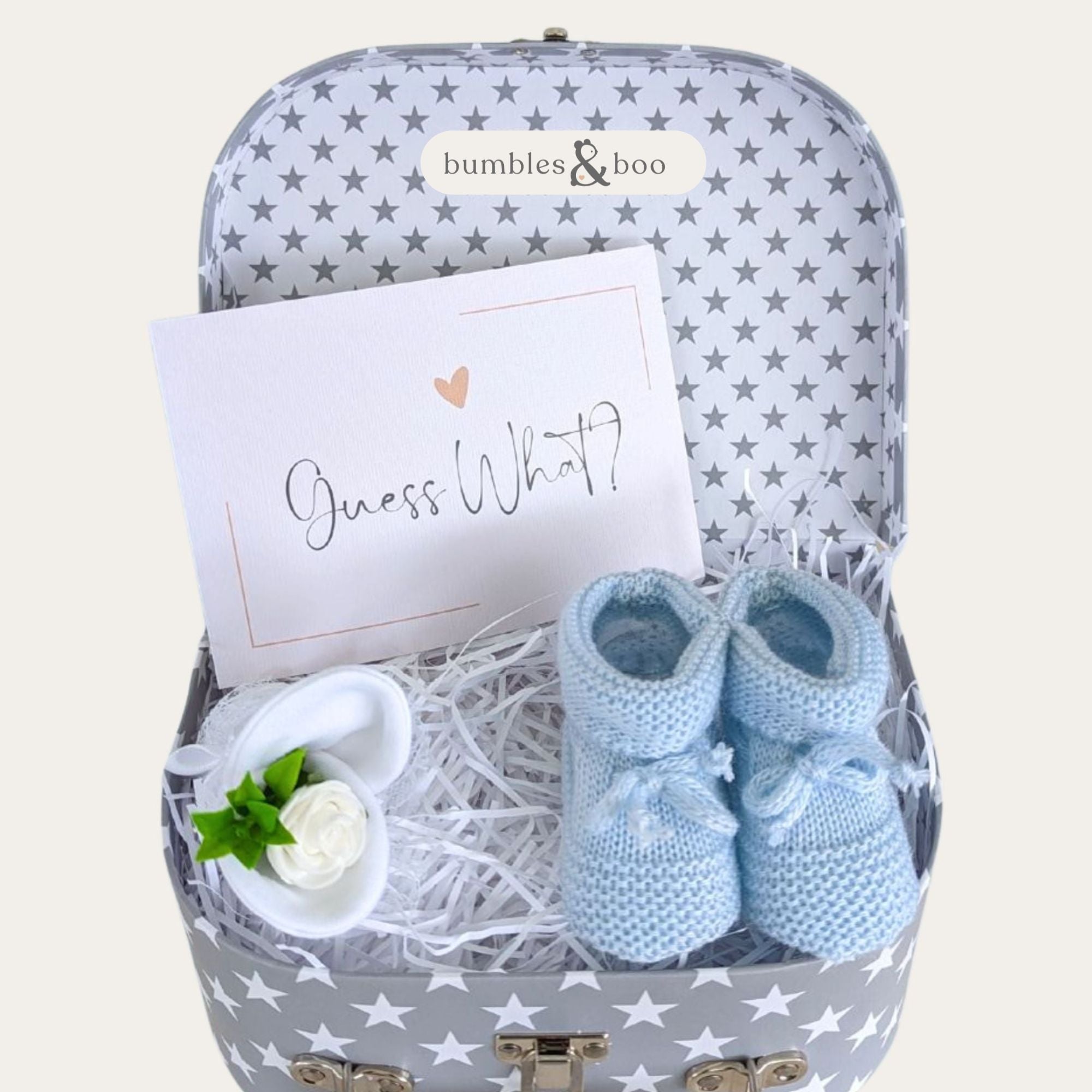 baby reveal gift box, it's a baby boy.