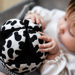 Sensory Grasp Ball Suitable From Birth Black & White