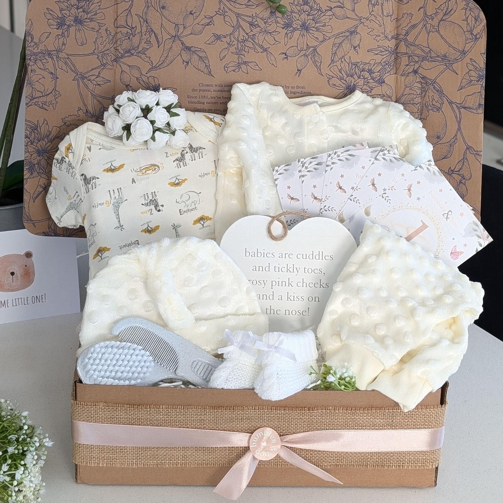 new baby gift hamper, planet loving baby box. Baby clothing. Bumbles and Boo.