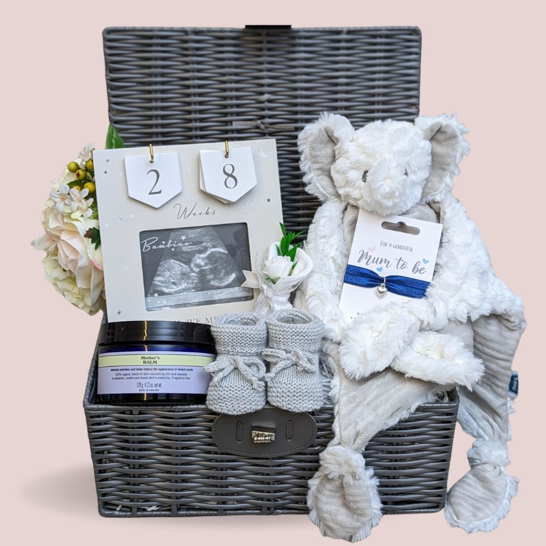 Gifts for newborns during the holidays
