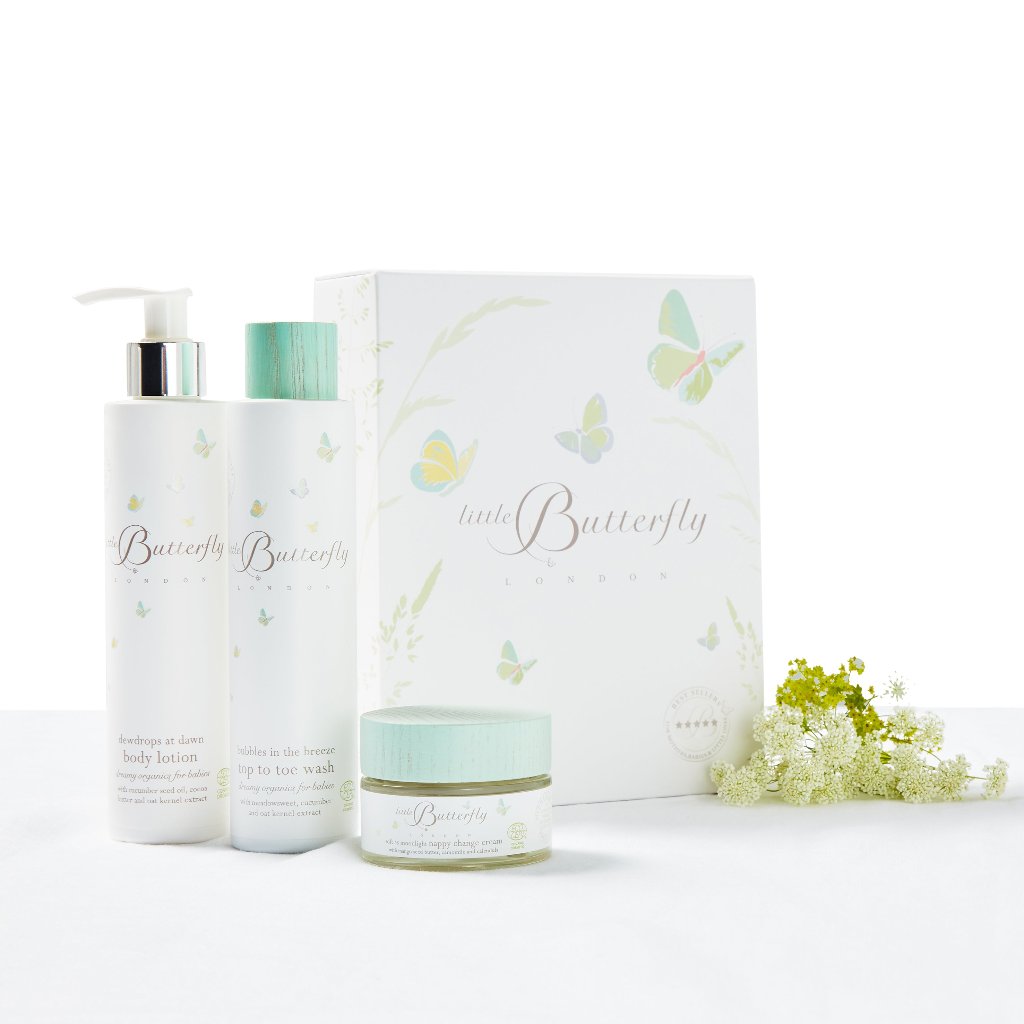 This gorgeous set to welcome the precious little one provides three must-haves to cleanse, nourish and soothe young innocent skin. Dermatologist-approved for even the most sensitive, dry or eczema-prone skin; this bundle features our organic-certified Wash & Shampoo, Body Oil and Soothing Lotion.